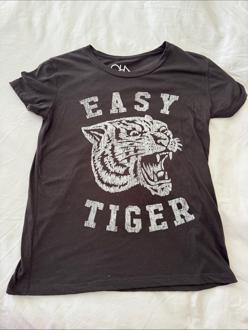 Chaser Brand Tiger Graphic Tee- Like New for game day!